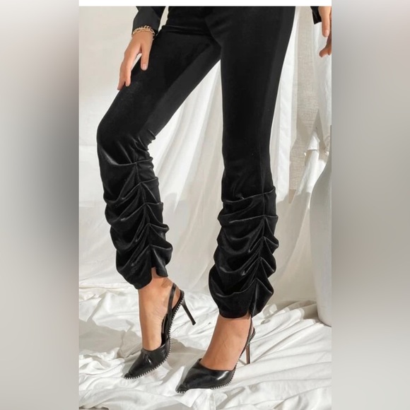 ✨⚡️💥Black Velvet Catsuit with Stacked Legs - Picture 6 of 14